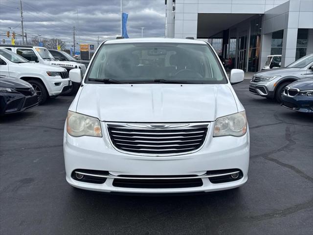 2013 Chrysler Town and Country Touring