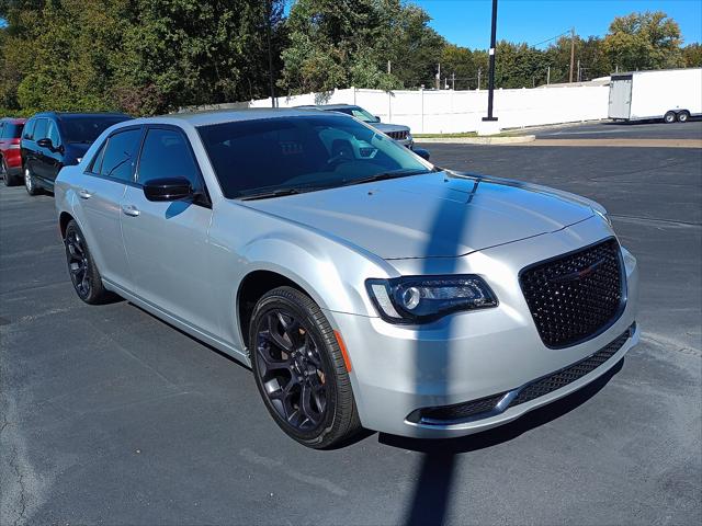2020 Chrysler 300 Touring 2020 Chrysler 300 Touring
