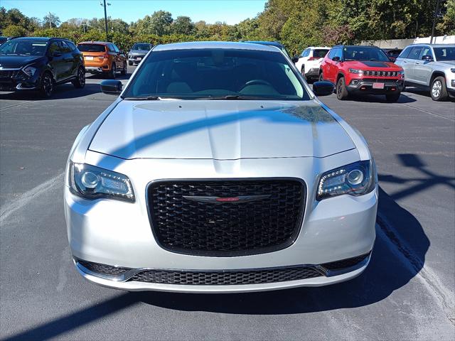 2020 Chrysler 300 Touring 2020 Chrysler 300 Touring