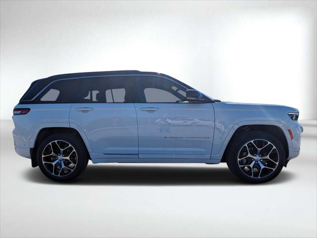 2025 Jeep Grand Cherokee GRAND CHEROKEE SUMMIT RESERVE 4X4