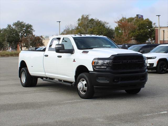 2024 RAM 3500 Tradesman Crew Cab 4x4 8 Box