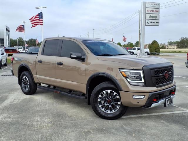 2024 Nissan TITAN Crew Cab PRO-4X 4x4