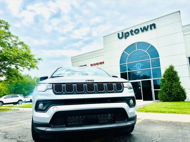 2025 Jeep Compass COMPASS LATITUDE 4X4