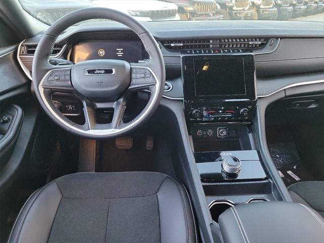 2025 Jeep Grand Cherokee GRAND CHEROKEE L ALTITUDE 4X2