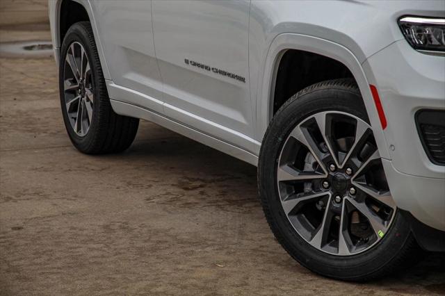 2025 Jeep Grand Cherokee GRAND CHEROKEE OVERLAND 4X4