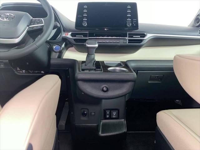 2023 Toyota Sienna XLE