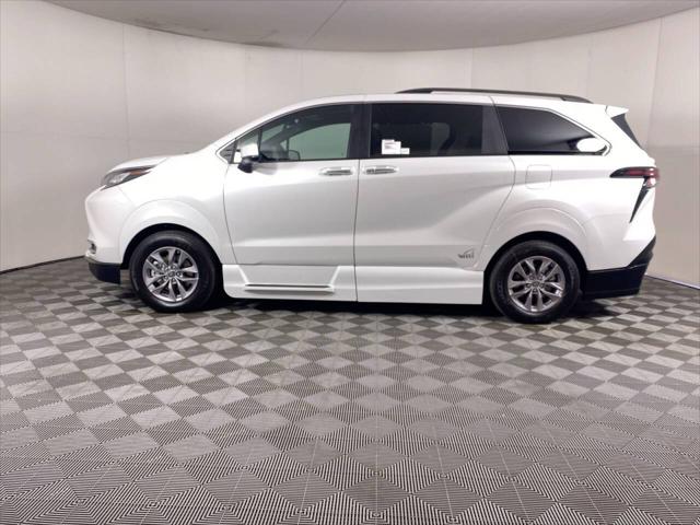 2023 Toyota Sienna XLE