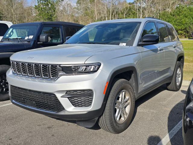 2025 Jeep Grand Cherokee GRAND CHEROKEE LAREDO 4X4