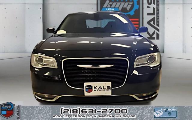 2016 Chrysler 300 Limited