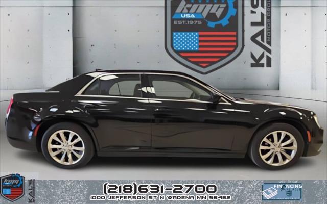 2016 Chrysler 300 Limited