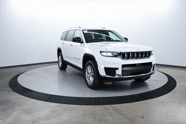 2025 Jeep Grand Cherokee GRAND CHEROKEE L LAREDO X 4X4