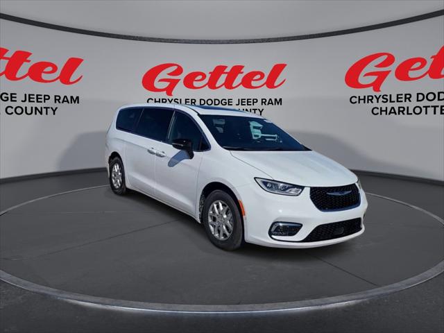 2025 Chrysler Pacifica PACIFICA SELECT