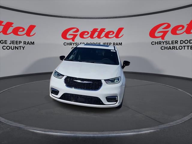 2025 Chrysler Pacifica PACIFICA SELECT