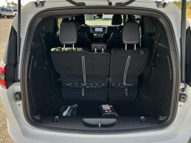 2025 Chrysler Pacifica PACIFICA SELECT