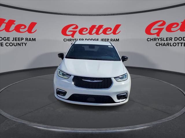 2025 Chrysler Pacifica PACIFICA SELECT AWD