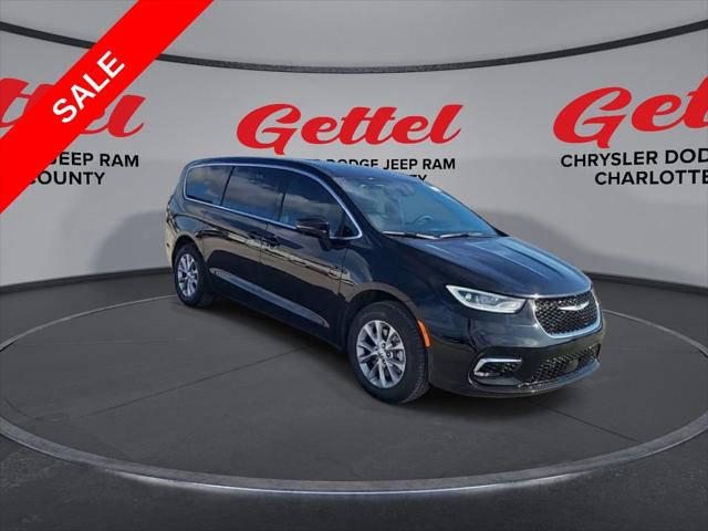 2025 Chrysler Pacifica PACIFICA SELECT AWD