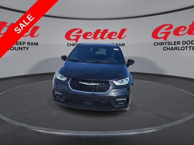 2025 Chrysler Pacifica PACIFICA SELECT AWD
