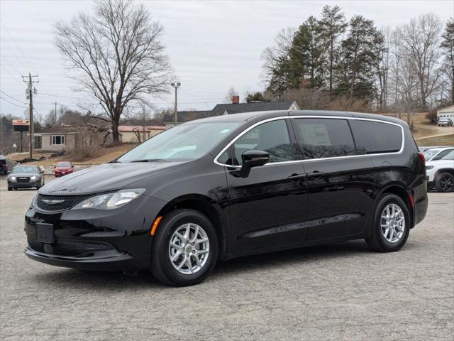 2025 Chrysler Voyager VOYAGER