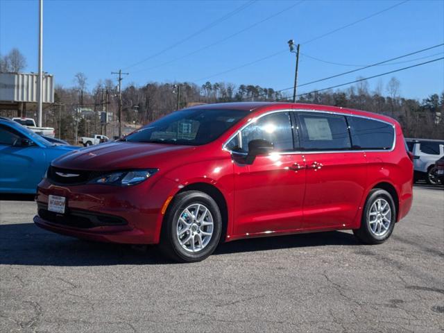 2025 Chrysler Voyager VOYAGER