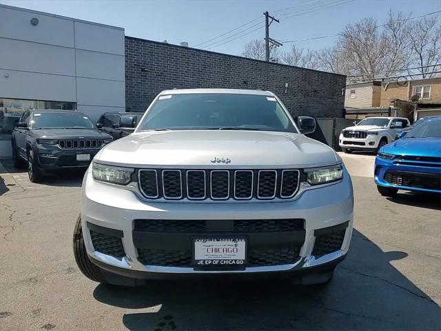 2025 Jeep Grand Cherokee GRAND CHEROKEE L LAREDO X 4X4