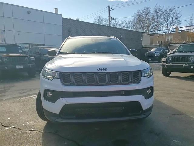 2025 Jeep Compass COMPASS LATITUDE 4X4