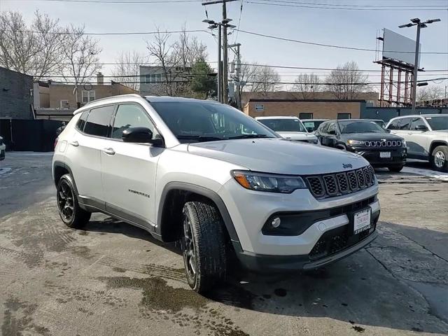 2025 Jeep Compass COMPASS LATITUDE 4X4