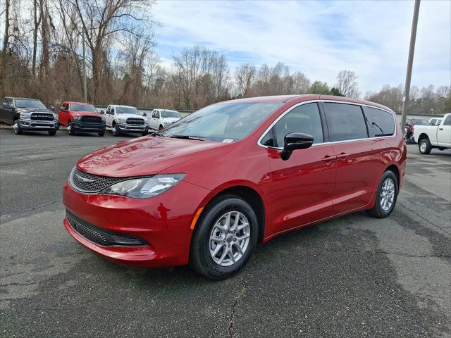 2025 Chrysler Voyager VOYAGER
