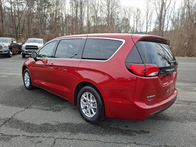 2025 Chrysler Voyager VOYAGER