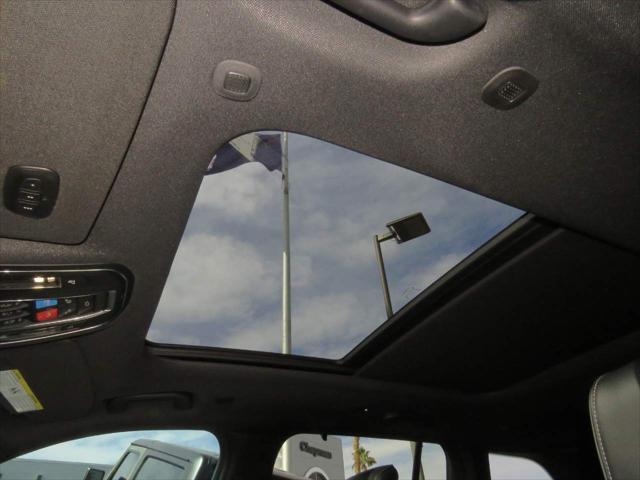vehicle thumbnail - 40957183