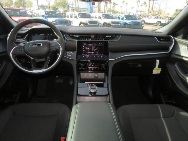 2025 Jeep Grand Cherokee GRAND CHEROKEE L LAREDO X 4X4 2025 Jeep Grand Cherokee GRAND CHEROKEE L LAREDO X 4X4