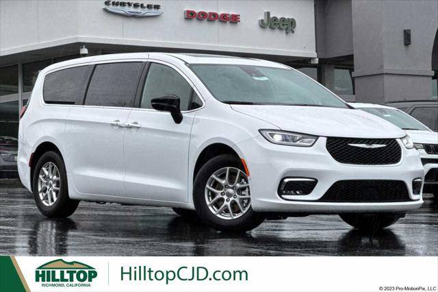 2025 Chrysler Pacifica PACIFICA SELECT