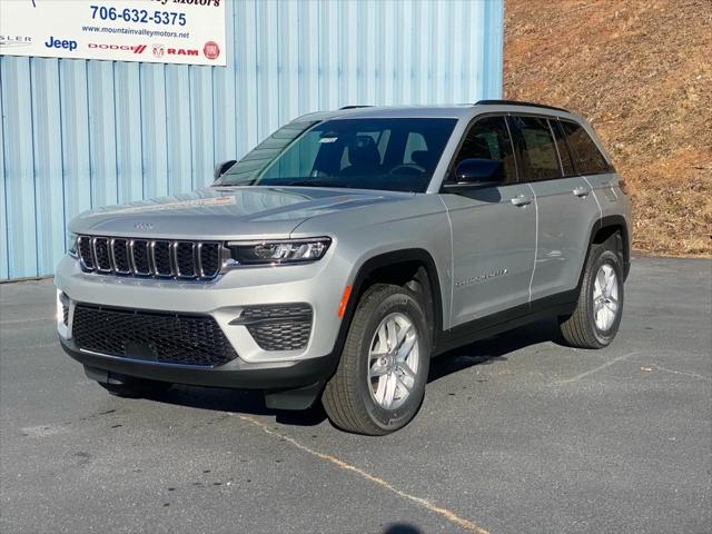 2025 Jeep Grand Cherokee GRAND CHEROKEE LAREDO X 4X4