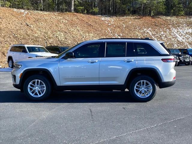 2025 Jeep Grand Cherokee GRAND CHEROKEE LAREDO X 4X4