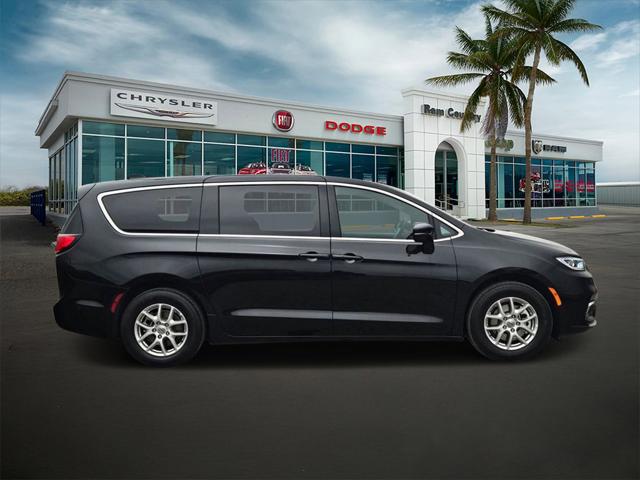 2025 Chrysler Pacifica PACIFICA SELECT