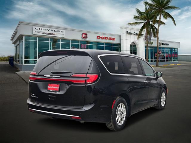 2025 Chrysler Pacifica PACIFICA SELECT