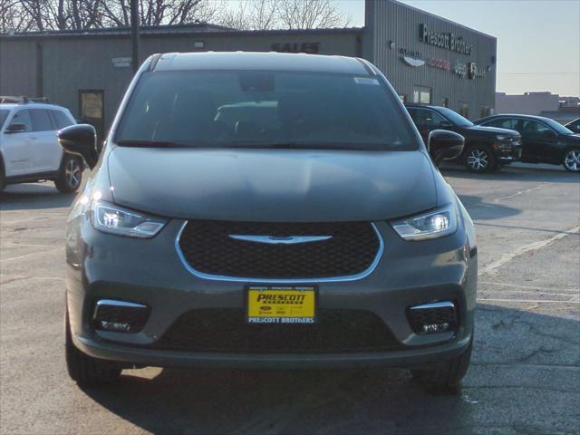 2025 Chrysler Pacifica PACIFICA SELECT AWD