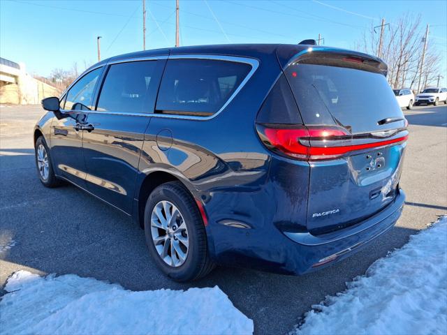 2025 Chrysler Pacifica PACIFICA SELECT AWD