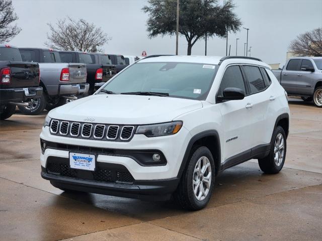 2025 Jeep Compass COMPASS LATITUDE 4X4