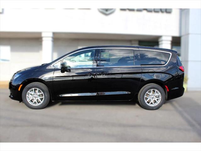 2025 Chrysler Voyager VOYAGER