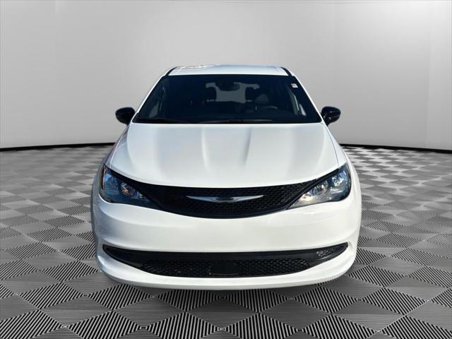 2025 Chrysler Voyager VOYAGER