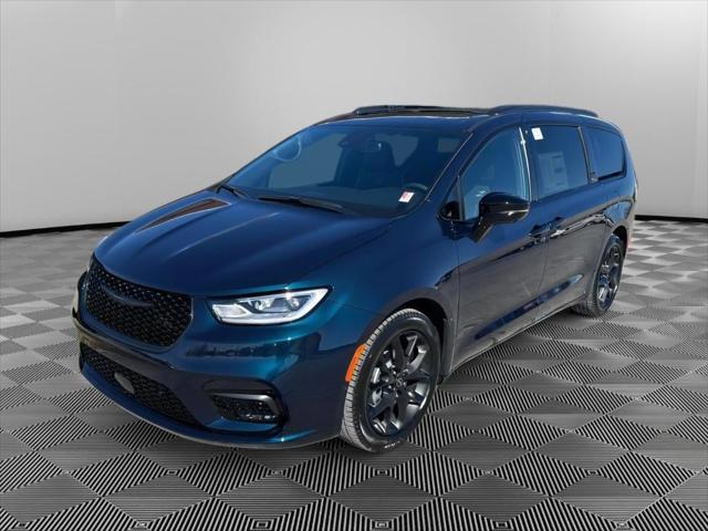 2025 Chrysler Pacifica PACIFICA LIMITED