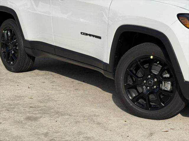 2025 Jeep Compass COMPASS LATITUDE 4X4