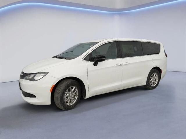 2025 Chrysler Voyager VOYAGER LX