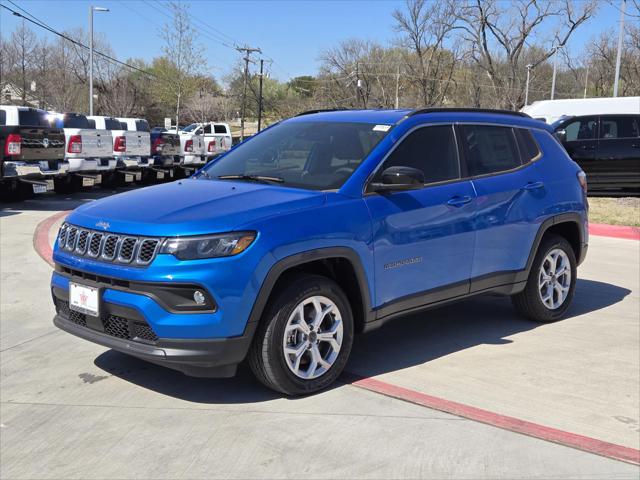 2025 Jeep Compass COMPASS LATITUDE 4X4