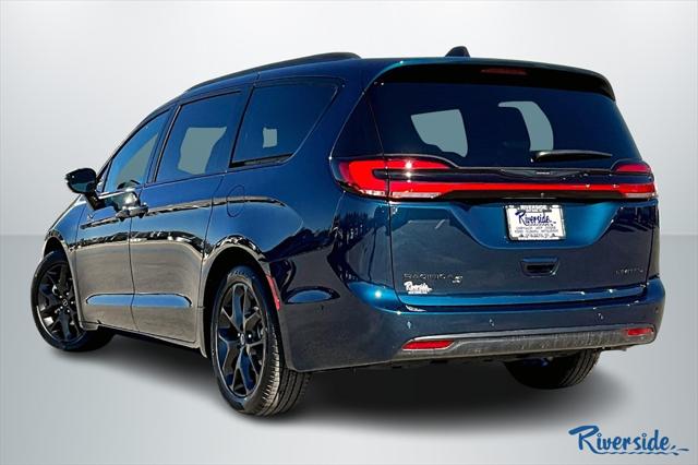 2025 Chrysler Pacifica PACIFICA LIMITED