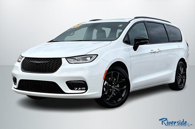 2025 Chrysler Pacifica PACIFICA LIMITED