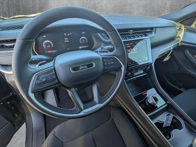 2025 Jeep Grand Cherokee GRAND CHEROKEE L LAREDO X 4X4