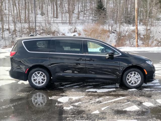 2025 Chrysler Pacifica PACIFICA SELECT