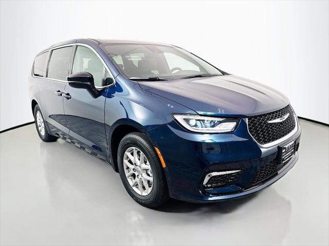 2025 Chrysler Pacifica PACIFICA SELECT