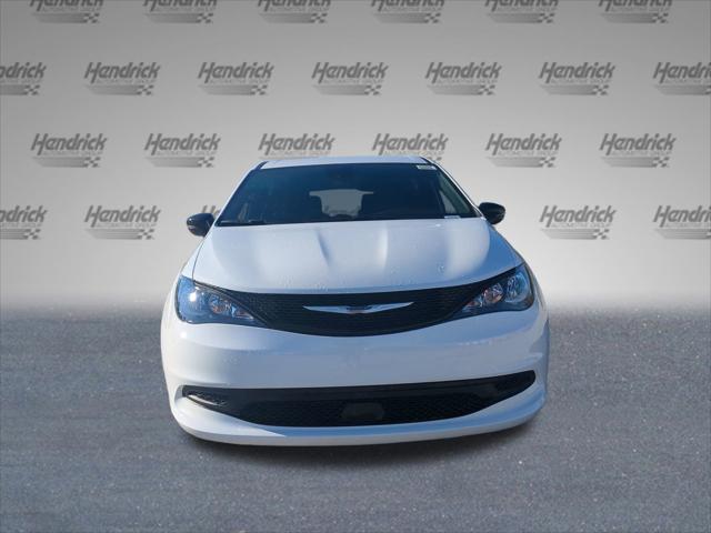 2025 Chrysler Voyager VOYAGER